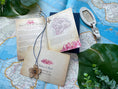 Load image into Gallery viewer, Vintage Hibiscus Passport Wedding Invitation (Hawaii)
